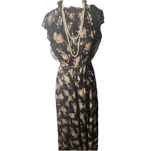 Tahari Arthur S. Levine - Lace Floral Maxi Dress with Ruffle Neck & Tie Waist